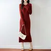 Nueva colección de otoño e invierno: vestido de punto para mujer, 100% lana, cuello redondo, con mangas largas acampanadas, color liso, textura acanalada, efecto adelgazante y longitud por debajo de la rodilla