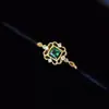 Anillo Cuadrado de Zirconia Esmeralda con Encaje Estilo Barroco Retro Japonés Modelo Nuevo 2025 con un Toque de Alta Gama