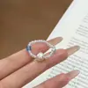 Anillo de Azúcar Azul Cubo Perla con Cuentas Semilla Iridiscentes, Banda Elástica, Suave y Fresco, Versátil para el Uso Diario para Niñas