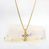 Joias de Moda Europeias e Americanas, Colar com Pingente de Cruz Cravejado de Diamantes para Mulheres, Corrente para Clavícula com Design Personalizado, Item Popular de Comércio Exterior