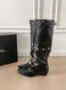 Botas Altas de Cuero con Remaches Apilados de Dos Usos Diarias Estilo Coreano 2026 Otoño/Invierno Tacón Bajo Adelgazantes Versátiles Botas de Jinete