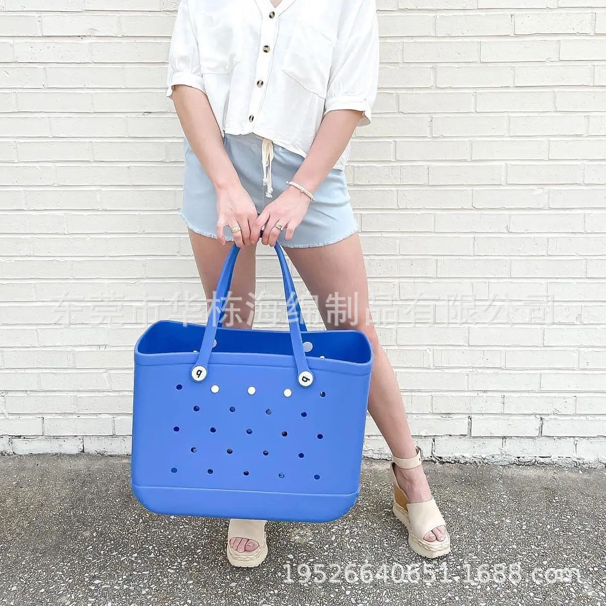 Blue-eyed-06.jpg