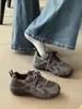 Sapatos Femininos de Sola Grossa 2026 Novo Modelo Malha Cinza Casual Respirável Tênis Sapatos que Aumentam a Altura Sapatos de Treino Alemães para Mulheres Dad Shoes