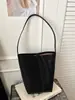 Bolsa Grande de Textura Fosca Retrô para Mulheres 2025 Novo Estilo Outono Inverno Bolsa de Ombro Simples Bolsa Transversal Tipo Balde