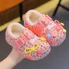 Pantufas de inverno quentes para meninas, forradas com fleece, impermeáveis e fofas para usar em casa, adequadas para bebês e meninas pequenas, com sola antiderrapante
