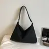 Bolsa de ombro grande estilo preguiçoso para outono e inverno, moda coreana, simples e retrô, versátil para passeios e trabalho, uma bolsa de ombro de nicho