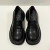 Zapatos de cuero negros estilo británico para mujer, nuevo modelo primavera/otoño 2026, mocasines versátiles JK japoneses de suela gruesa y tacón grueso para mujer