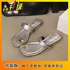 Sandalias de moda para exteriores, sandalias sin cordones para mujer, nuevo modelo de verano 2026 versión coreana, impresionantes sandalias de hada, sandalias sin cordones