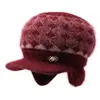 Gorro de invierno para mujer, mujer mayor, forrado de polar, cálido, gorro de lana tejido, gorro para mujer de mediana edad y mayor, gorro con orejeras de pico forrado de polar