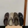 Primer Encuentro con las Chanclas de Cuña Retro Tachonadas de Nicho para Mujer, Pantuflas de Verano para Exteriores, Nuevas Sandalias de Playa de Moda 2026