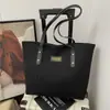Bolsa Tote de Moda Transfronteiriça Tendência, Nova Bolsa de Ombro Simples Retro para o Dia a Dia, Bolsa Casual Personalizada de Cor Sólida