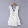 Vestido Vintage Curto de Renda Pesada Bordada Estilo Francês com Babados e Amarração Cruzada nas Costas, Ajustado à Cintura