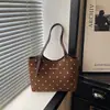 Bolsa tote de bolinhas estilo coreano para mulheres, novo modelo 2026, moderna e popular, grande capacidade, adequada para o dia a dia, fashion, versátil e pode ser carregada como bolsa de ombro
