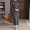 Conjunto de punto para mujer de comercio exterior transfronterizo para otoño e invierno, conjunto de tres piezas, conjunto de falda y prenda base de manga larga ajustada para mujeres de mediana edad