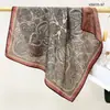 Pañuelo de Cuello Verde Menta Estilo Mambo Retro, Pañuelo Cuadrado con Ambiente de Principios de Primavera, Modelo Nuevo 2026, Accesorio de Bufanda de Alta Gama