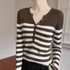 Suéter de punto para mujer con cuello tipo Henry transfronterizo, estilo otoño e invierno, suéter de punto fino de imitación de lana con cuello medio abierto y rayas abotonadas