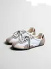 Tênis de treinamento alemão em pele de carneiro feminino em estoque, novo modelo de verão, com aumento interno de altura, sapatos casuais esportivos de sola plana, sapatos estudantis retrô versáteis