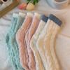 Meias de confinamento de veludo coral para mulheres pós-parto outono e inverno meias de algodão espessadas com forro de lã meias de chão quentes para dormir em casa primavera e outono