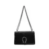 Bolso para vino de comercio exterior transfronterizo, cadena retro europea y americana, versátil, ligero y lujoso, un bolso de hombro o bandolera de alta gama para mujer que se puede llevar bajo el brazo