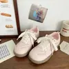 Tênis de Treino Alemão Rosa para Mulheres, Novo Estilo Outono 2026, Tênis Brancos Que Fazem os Pés Parecerem Menores, Versátil, Confortável, Esportivo, Tênis Casual Chic