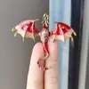 Novo Broche de Dragão Esmaltado da Kaiyi, Moderno e Único, com Diamantes, Alto Valor Estético, Design Animal Tridimensional Exquisito, Acessório Versátil da Moda