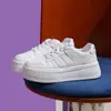 Tenis Blancos Transpirables para Mujeres Menudas, Nuevo Estilo Primavera 2026, Zapatos de Plataforma de Suela Gruesa, Zapatos Casuales Versátiles con Cordones para Mujer