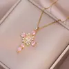 Colar Feminino Colorido Zircônia Joias Design de Nicho Pingente Cruz Completo em Diamante Colar Corrente de Clavícula em Aço Inoxidável
