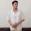 Verão 2026 Nova Marca Moderna Estilo Simples Design Vazado Camisa de Manga Curta para Homens, Caimento Solto, Respirável, Top de Nicho