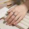 Anillo Abierto Geométrico de Líneas Entrelazadas de Múltiples Capas de Lujo Ligero y Exquisito con Diamantes, Anillo Simple Apilable Estilo Ins para Mujer