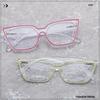 Gafas lisas ojo de gato triángulo transfronterizas con luz anti-azul, montura de gafas nueva y2g europea y americana, montura de gafas transparente de moda para mujer