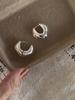 Nueva moda transfronteriza aretes de aro de diamantes lisos, personalidad nicho, lujo ligero, sentido de alta gama, aretes de cobre con temperamento, aretes versátiles