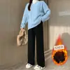 Pantalones para embarazadas para otoño e invierno, forrados de polar y engrosados, nuevo estilo 2026, cómodos pantalones largos que no aprietan el vientre, pantalones de pierna ancha talla grande