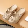 Sandalias de Verano Cómodas Suaves Antideslizantes de Punta Cerrada Slip-On Moda Versátiles Calados Transpirables para Exteriores Zapatos de Mamá Modernos