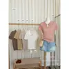 Liquidación, Sin Devoluciones ni Cambios. Moda de Verano Estilo Old Money Hueco Versátil Cuello Corto Manga Corta Tejido Top para Mujer 16321