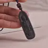 Pingente Esculpido em Madeira de Agarwood Corrente para Suéter Buddha Ornamento para Pendurar no Pescoço Decoração Popular para Pendurar no Carro Artesanato em Escultura de Madeira Maciça Venda Direta no Atacado