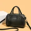Bolsa de Mão de Luxo para Mulheres 2026 Nova Tendência Retrô Bolsa de Ombro Transversal Feminina Couro Macio Moda Bolsa Boston