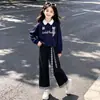 2026 Estilo Academia Primavera/Outono Moda Versátil Moletom para Meninas Patchwork Xadrez Calça Wide-Leg Conjunto de Duas Peças