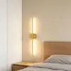Luminária de parede tátil magnética sem fio transfronteiriça, rotativa e controlada por controle remoto, para sala de estar, quarto, cabeceira, luminária de parede em tira linear