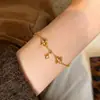 Colar e Pulseira de Cetro Clássico para Mulheres, Conjunto de Acessórios de Luxo de Alta Qualidade, Atacado de Peça Única, Nicho de Luxo Leve