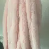 Tiras de Pelo de Coelho para Bordas de Roupas e Sapatos, Disponíveis em Várias Cores, com Pele de Coelho Sanduíche entre as Tiras de Pelo