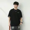 Camiseta Masculina Patchwork Xadrez Color Block Manga Curta Personalizada, T-shirt da Moda de Verão com Bordado de Letras da Marca