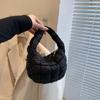 2023 nuevo bolso nube plisado transfronterizo bolso de personalidad popular de este año para mujer invierno nicho chaqueta acolchada de algodón bolso de mano marea de mujer