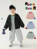 Camiseta Base de Manga Larga con Cuello Redondo y Bloques de Color Rayados para Niños Wulibuyi 2026 Nuevo Estilo Coreano Primavera y Otoño Camiseta Infantil Moderna
