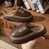 Chinelos impermeáveis de couro PU e algodão para homens, de inverno, com sola grossa, antiderrapantes, de pelúcia, quentes, para interior, casa, com blocos de cor, bico fechado, felpudos