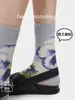 26 Novos Estilos de Primavera e Verão de Meias Zhuji, Meias de Cano Médio para Todas as Estações, Meias de Algodão Retro Originais Populares no Exterior, Meias da Moda Femininas, Ins