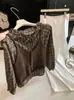 Conjunto de duas peças para mulheres: camisa de renda xadrez franzida estilo vintage com cadarço e top de malha camisola, nova coleção outono 2026
