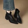 Botas de moda de algodón de felpa con estampado de leopardo y punta fina para mujer, nuevo estilo otoño e invierno 2026, elegantes y de alta gama, llamativas botas estilo callejero tipo Martin con tacones gruesos