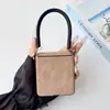 Adecuado para teléfono móvil Honor MagicVFlip2 con funda protectora con correa de mano, Huawei Pura X plegable, popular en Europa y América