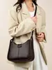 Bolsa de mão transfronteiriça nova coleção outono/inverno 2026: bolsa de ombro leve, estilo retrô, simples e versátil para o dia a dia, bolsa de ombro, bolsa transversal, bolsa de mão feminina, em estoque