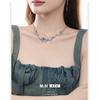 Collar con colgante de amor roto con degradado azul y blanco para mujer, cadena de clavícula de nicho de lujo ligero, sensación fresca, collar de lujo ligero original a la moda.